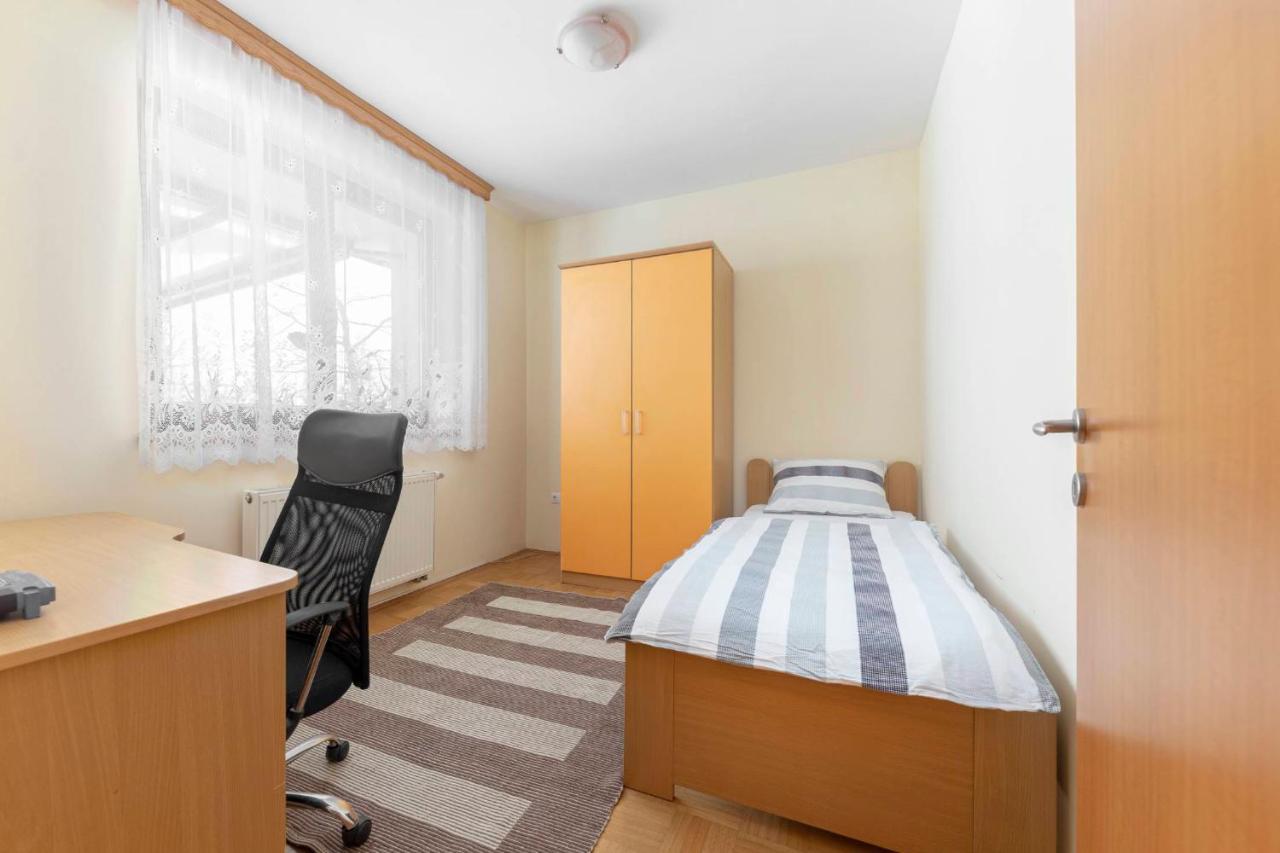 Apartma Ana Preserje  المظهر الخارجي الصورة