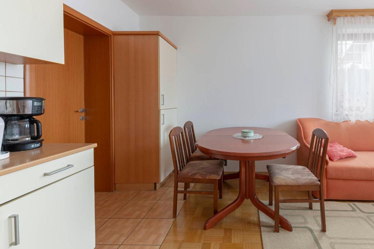 Apartma Ana Preserje  المظهر الخارجي الصورة