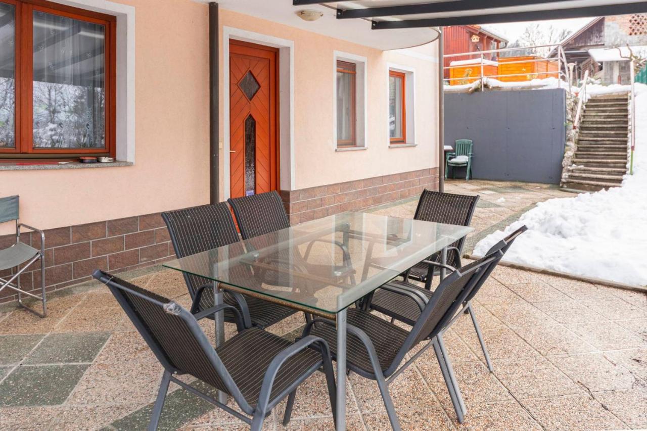 Apartma Ana Preserje  المظهر الخارجي الصورة